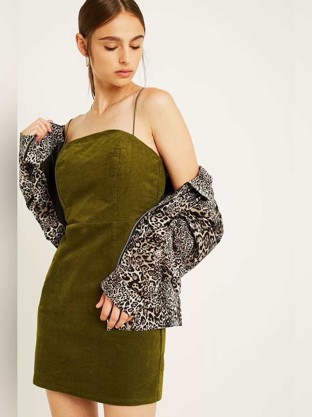 Urban Outfitters UO Colette Corduroy Mini Dress Olive Green Spaghetti Strap US 6 - Picture 2 of 13